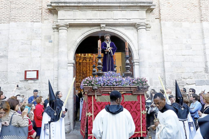 Procesión de Amor y Misericordia del Santísimo Cristo de Medinaceli en una imagen de archivo