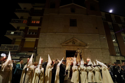 Procesión del Perdón y la Esperanza con el paso 'Jesús de la Esperanza'