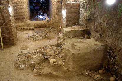 Los restos de algunos represaliados encontrados en una bodega de Medina del Campo