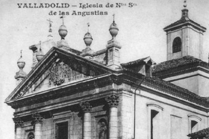 Iglesia de las Angustias en una colección de Postales para el Recuerdo, editada por el Diario de Valladolid