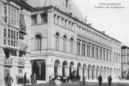 La fachada del teatro Calderón en una colección de Postales para el Recuerdo editada por el Diario de Valladolid