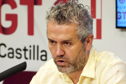 El secretario de Acción Sindical y Coordinador del Diálogo Social de UGT Castilla y León, Raúl Santa Eufemia.