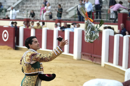 Corrida de toros en la plaza del coso de Zorrilla