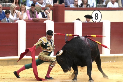 Corrida de toros en la plaza del coso de Zorrilla