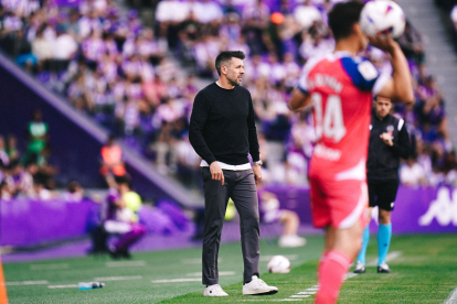 Pezzolano en Zorrilla durante el partido ante el Espanyol en el que tildó a la afición de "poco competitiva".