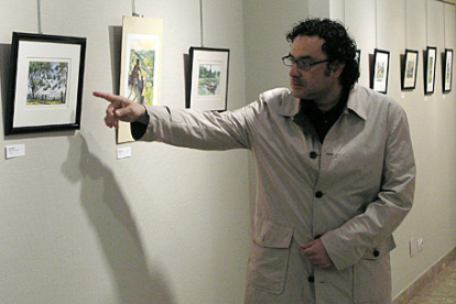 Arranz, en una imagen de archivo, en una exposición de sus acuarelas