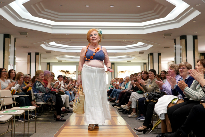 Desfile de lencería y baño para mujeres operadas de cáncer de mama