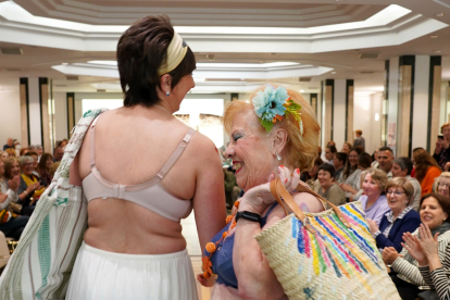 Desfile de lencería y baño para mujeres operadas de cáncer de mama