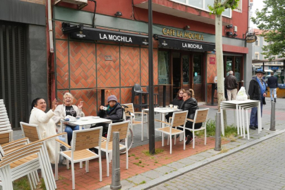 Terraza de la cafetería 'La Mochila'