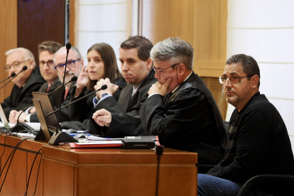 Juicio contra el acusado del doble crimen de Santovenia de Pisuerga con la formación del jurado popular.