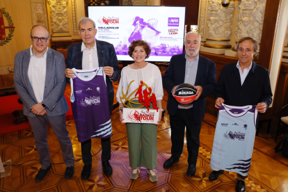 Presentación del 3x3 Basket Tour en el Ayuntamiento de Valladolid