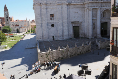 Las celebridades y el jurado en la zona de la Catedral de Valladolid