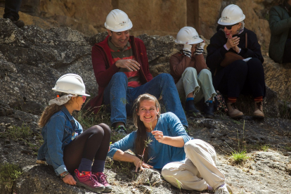 Los yacimientos de Atapuerca acogen el noveno proyecto artístico Ámbito, un viaje creativo a través de los 5 continentes