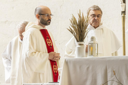 La primera misa de Diego Lorenzo (O.P.) en la Iglesia del Colegio de Nuestra Señora del Rosario (Valladolid).