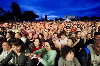 El público disfrutó de las actuaciones de Conexión Valladolid, con el plato fuerte de Amaral