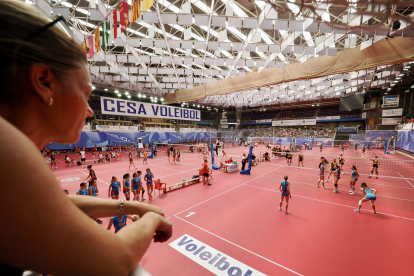 CESA. Campeonato de España por Federaciones de voleibol en Valladolid.