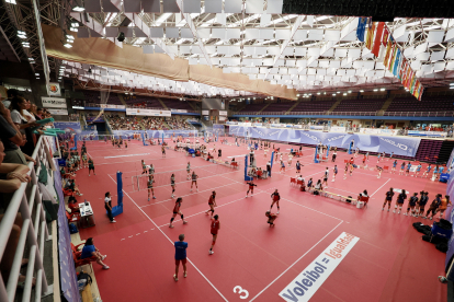 CESA. Campeonato de España por Federaciones de voleibol en Valladolid.