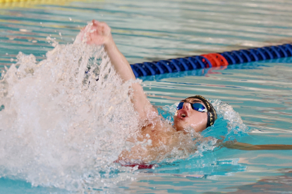 Campeonato de Castilla y León de natación en Río Esgueva