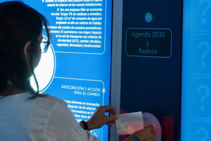 Exposición 'Conectados al futuro. La transición energética' de Redeia en el Museo de la Ciencia de Valladolid.