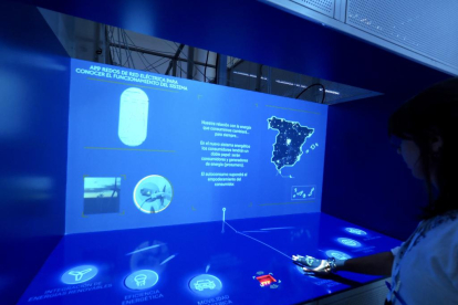 Exposición 'Conectados al futuro. La transición energética' de Redeia en el Museo de la Ciencia de Valladolid.