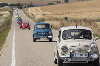 Concentracion de los Seat 600 en Valladolid