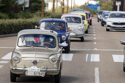 Concentracion de Seat 600 en Valladolid