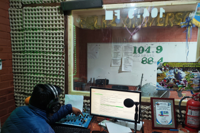 Imagen de la radio comunitaria de Cochabamba (Bolivia).