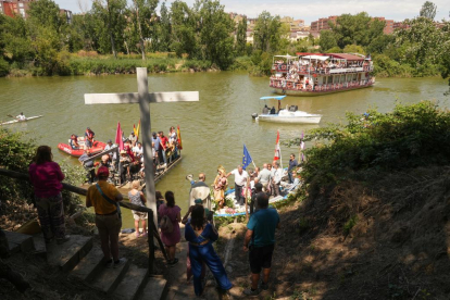 Procesión fluvial de La Virgen del Carmen