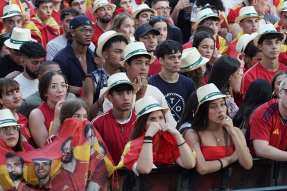 Aficionados disfrutando de la final en Valladolid