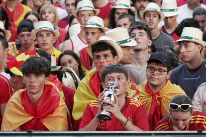 Aficionados disfrutando de la final en Valladolid