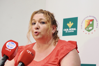 Ana Belén Pastor en su primera comparecencia como presidenta del BM Aula Valladolid