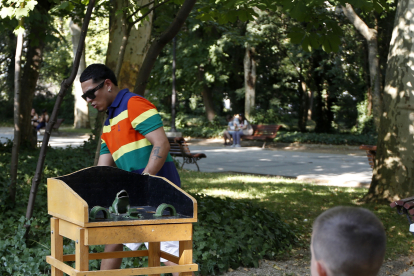 Jornada de juegos tradicionales por el Día de los Abuelos en el Campo Grande