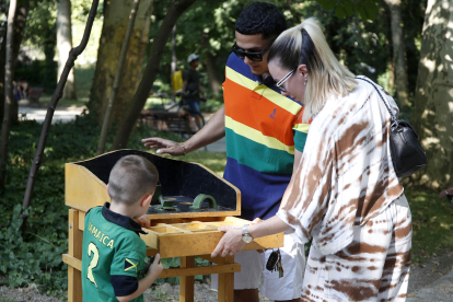 Jornada de juegos tradicionales por el Día de los Abuelos en el Campo Grande