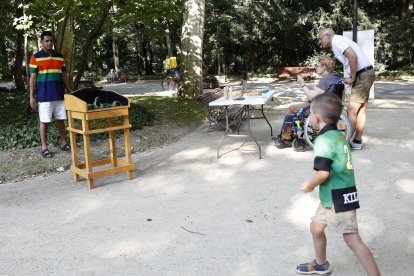 Jornada de juegos tradicionales por el Día de los Abuelos en el Campo Grande