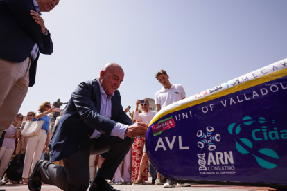 Presentación del coche de carreras del equipo 'Vall Racing Team' de la UVA