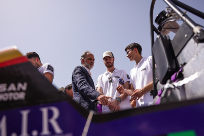 Presentación del coche de carreras del equipo 'Vall Racing Team' de la UVA