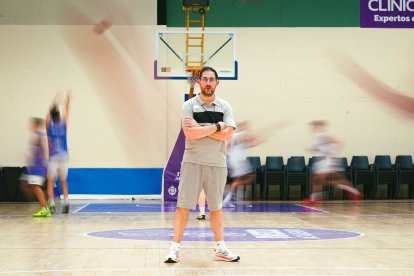 Lolo Encinas, durante su primer entrenamiento al frente del UEMC RVB.