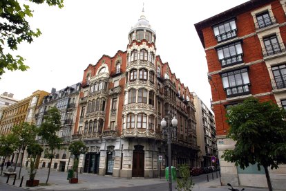 Imagen de archivo de un edificio de la calle Acera Recoletos de Valladolid