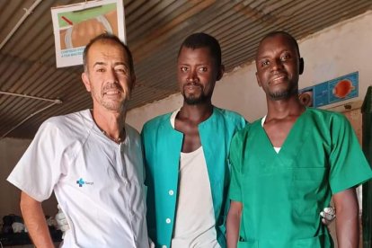 Óscar Martín, médico y voluntario en Gambia