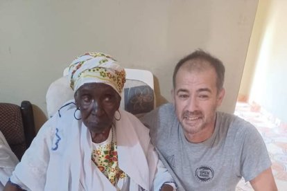 Óscar Martín, médico y voluntario en Gambia