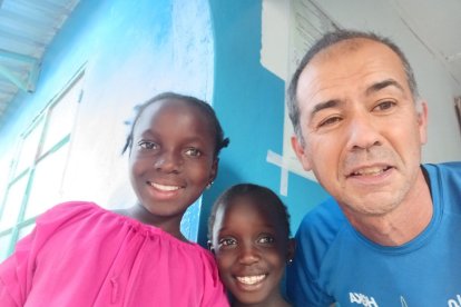 Óscar Martín, médico y voluntario en Gambia