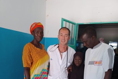 Óscar Martín, médico y voluntario en Gambia