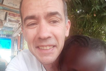 Óscar Martín, médico y voluntario en Gambia