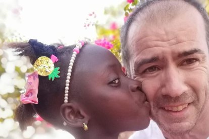 Óscar Martín, médico y voluntario en Gambia