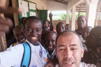 Óscar Martín, médico y voluntario en Gambia