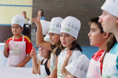 Taller de pan en la Semana Cultural de Renedo de Esgueva.