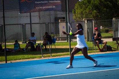 La jornada también dejó fuera a otra favorita, la británica Danielle Daley, cuarta cabeza de serie.