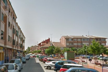 Calle Uno de Mayo de Tudela de Duero (Valladolid).