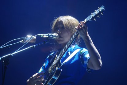 Anni B. Sweet, en un momento de su actuación en la plaza Mayor de Valladolid