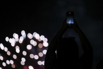 Primer día de fuegos artificiales de las Fiestas de la Virgen de San Lorenzo